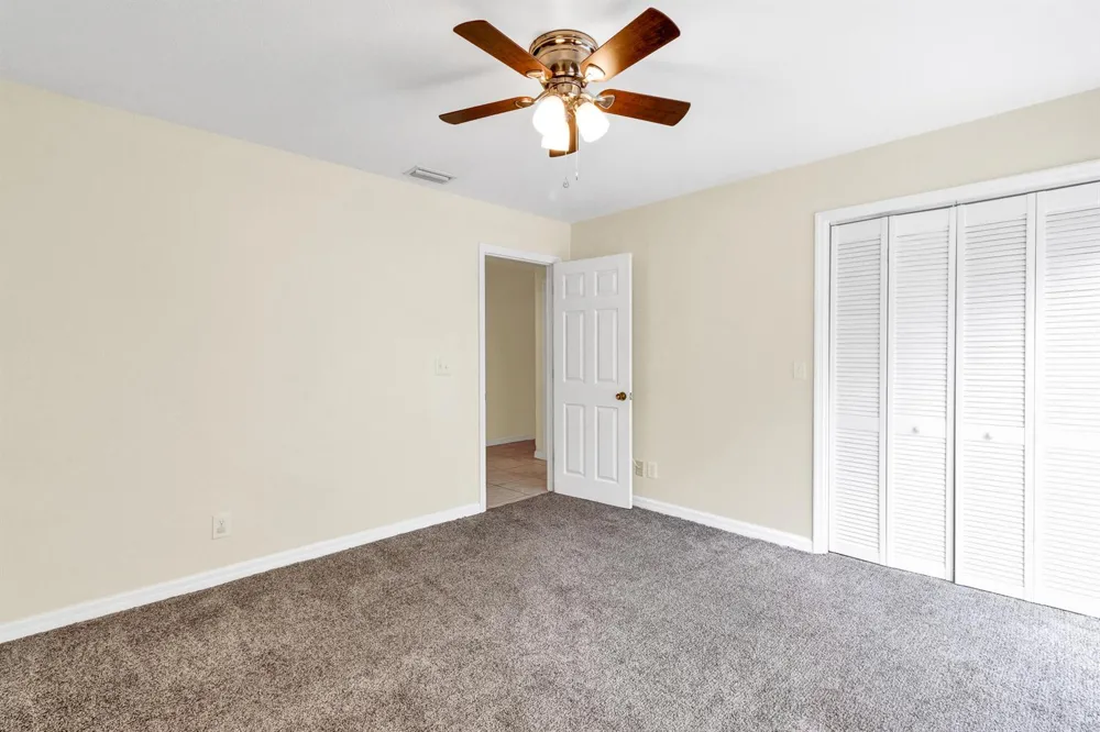 1567 39TH AVENUE #Q4 Vero Beach, FL 32960