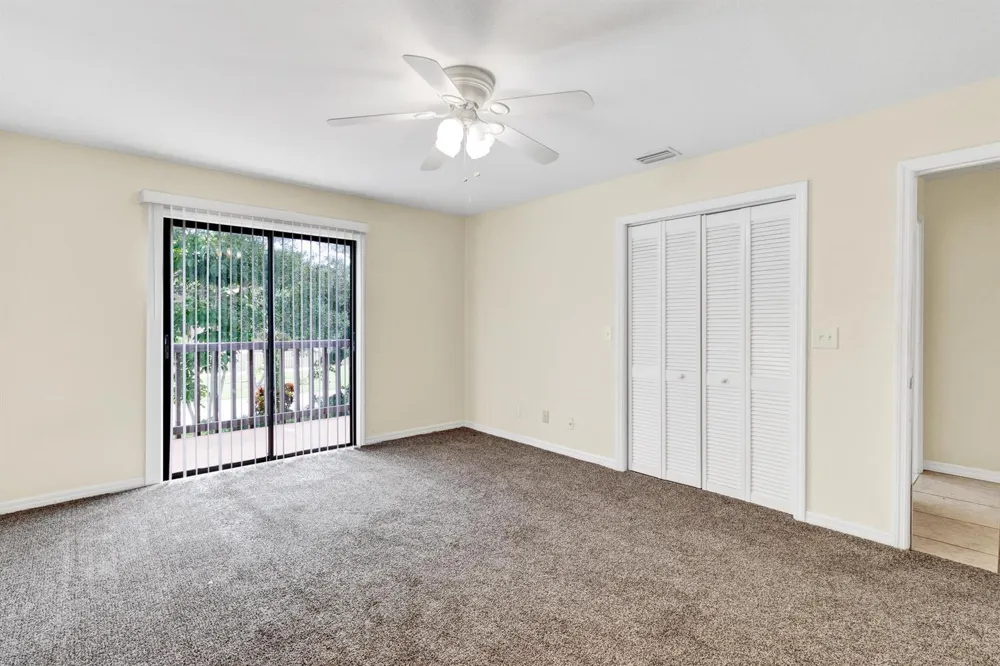1567 39TH AVENUE #Q4 Vero Beach, FL 32960