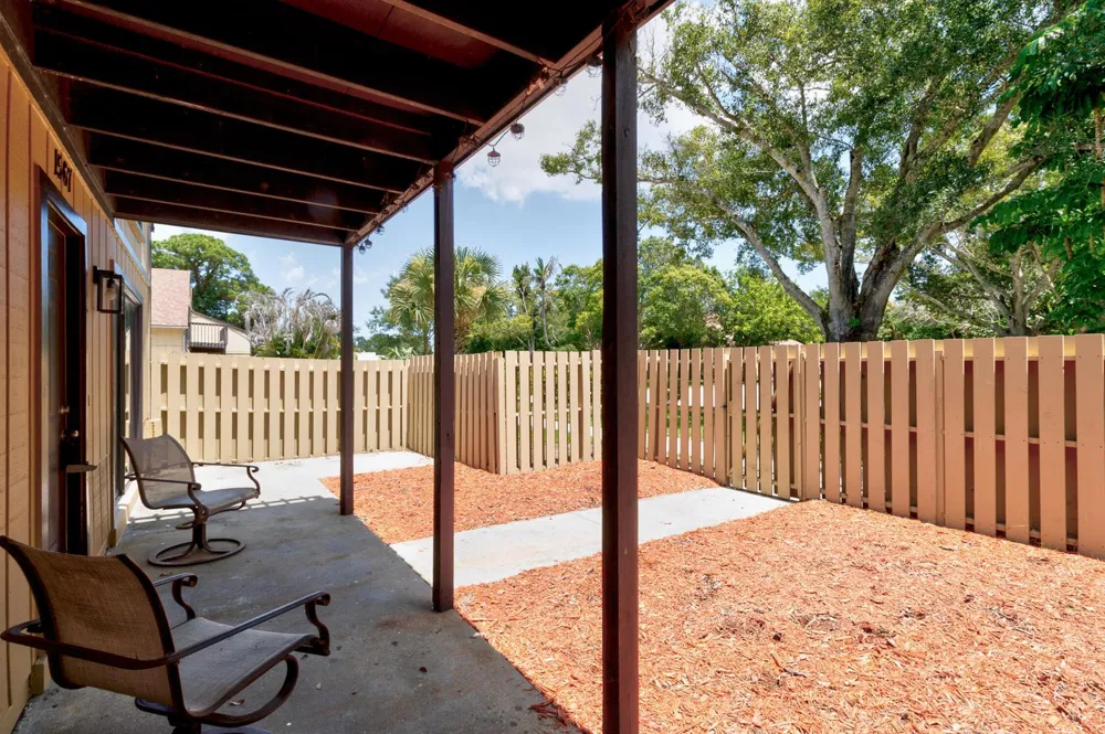 1567 39TH AVENUE #Q4 Vero Beach, FL 32960