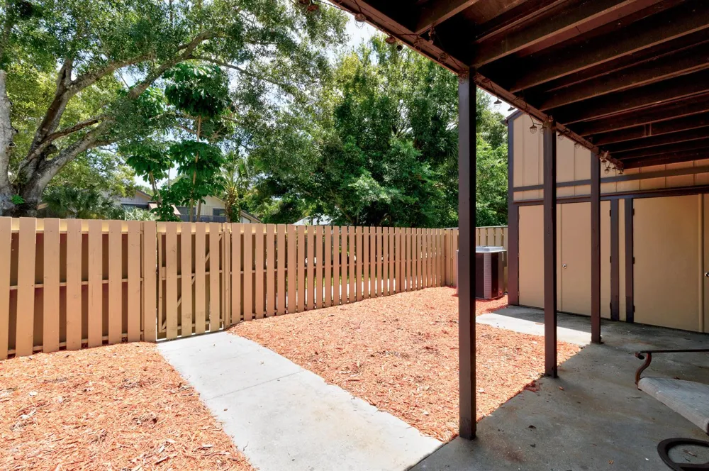1567 39TH AVENUE #Q4 Vero Beach, FL 32960