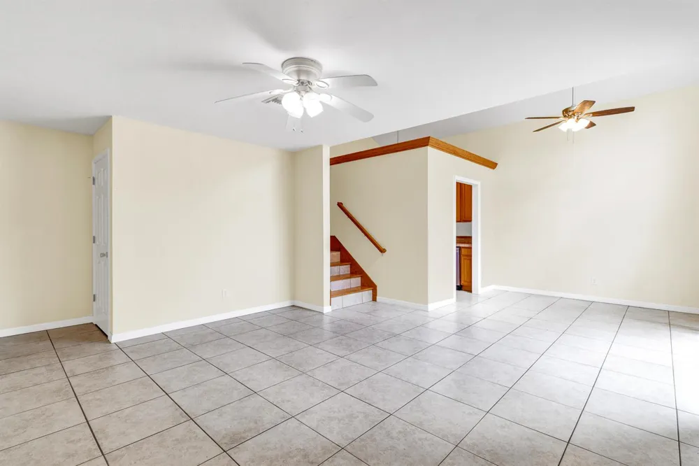 1567 39TH AVENUE #Q4 Vero Beach, FL 32960