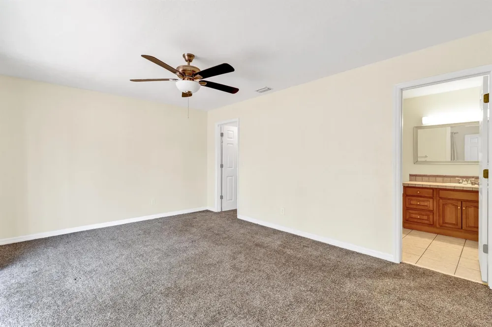 1567 39TH AVENUE #Q4 Vero Beach, FL 32960