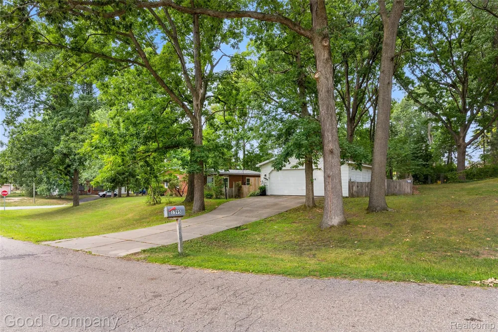 1395 Omega Road Walled Lake City, MI 48390