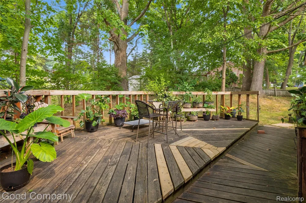 1395 Omega Road Walled Lake City, MI 48390