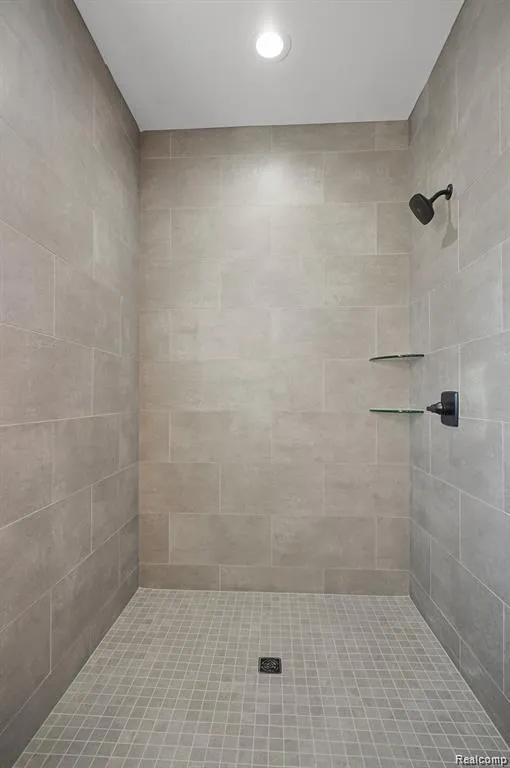 8504 Forest Glen Drive Grand Blanc Charter Township, MI 48439
