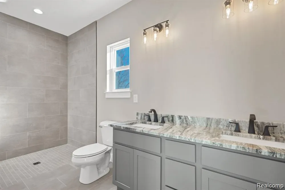 8504 Forest Glen Drive Grand Blanc Charter Township, MI 48439