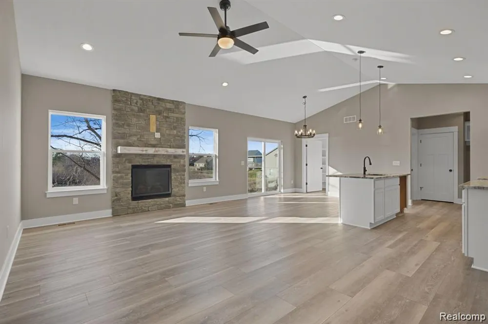 8504 Forest Glen Drive Grand Blanc Charter Township, MI 48439