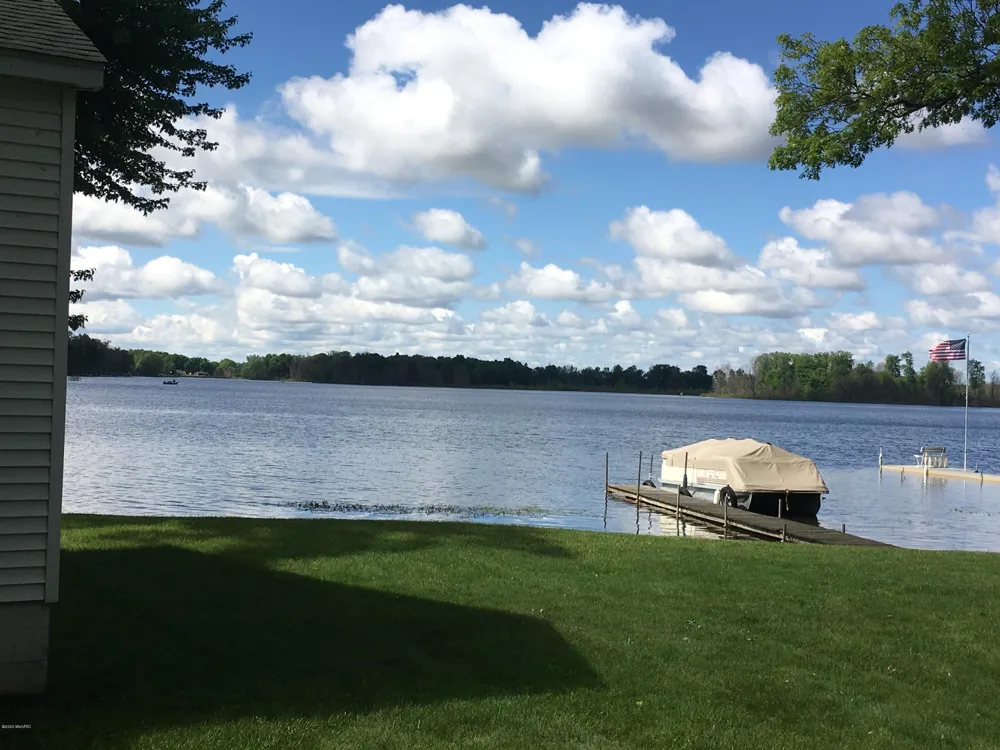 41193 Park Street Paw Paw Township, MI 49079