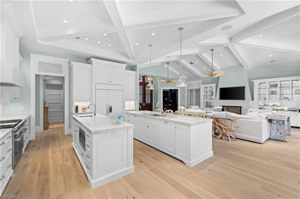 532 Pine Grove Lane Naples, FL 34103
