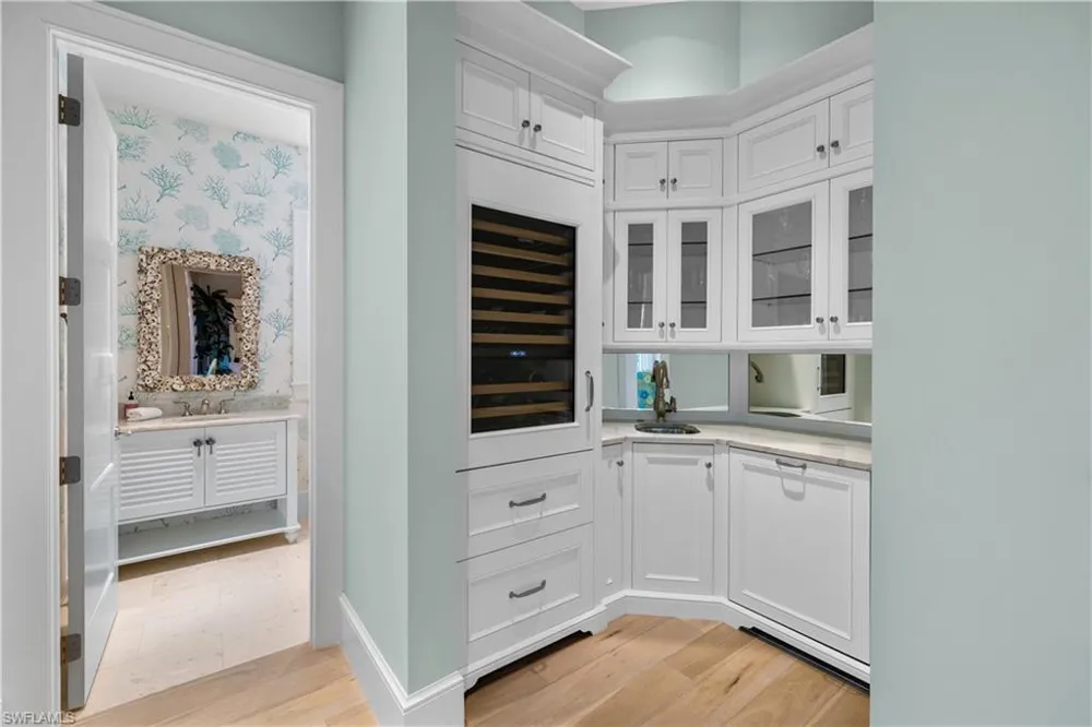 532 Pine Grove Lane Naples, FL 34103