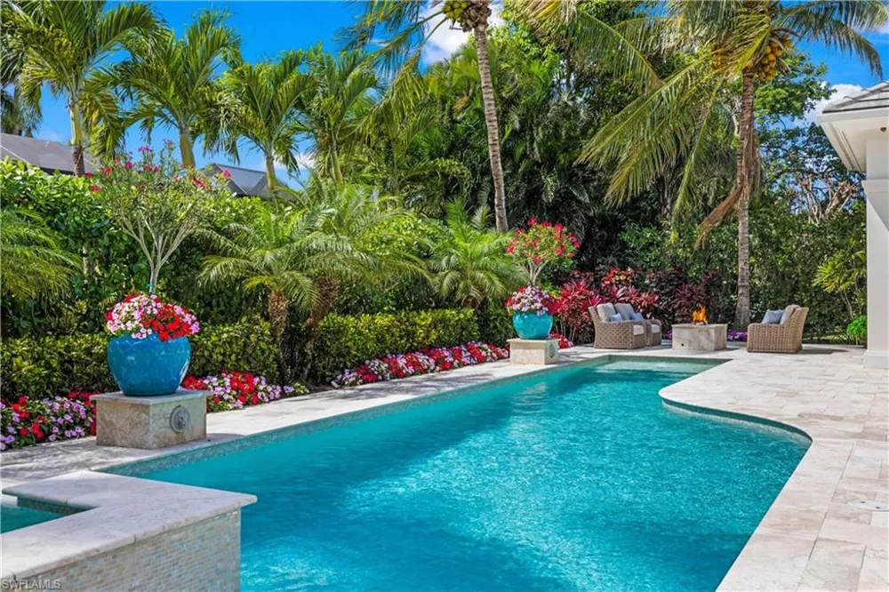532 Pine Grove Lane Naples, FL 34103