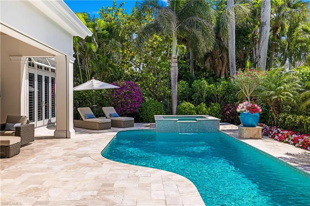 532 Pine Grove Lane Naples, FL 34103