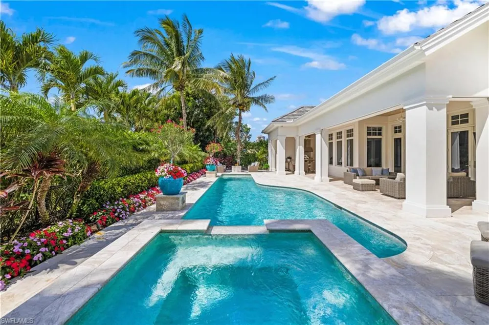 532 Pine Grove Lane Naples, FL 34103