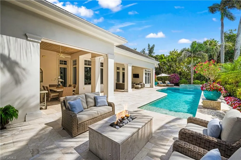 532 Pine Grove Lane Naples, FL 34103