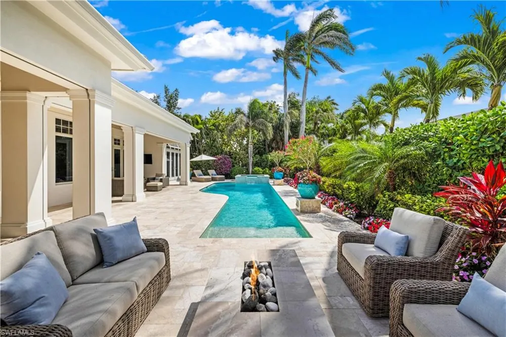 532 Pine Grove Lane Naples, FL 34103