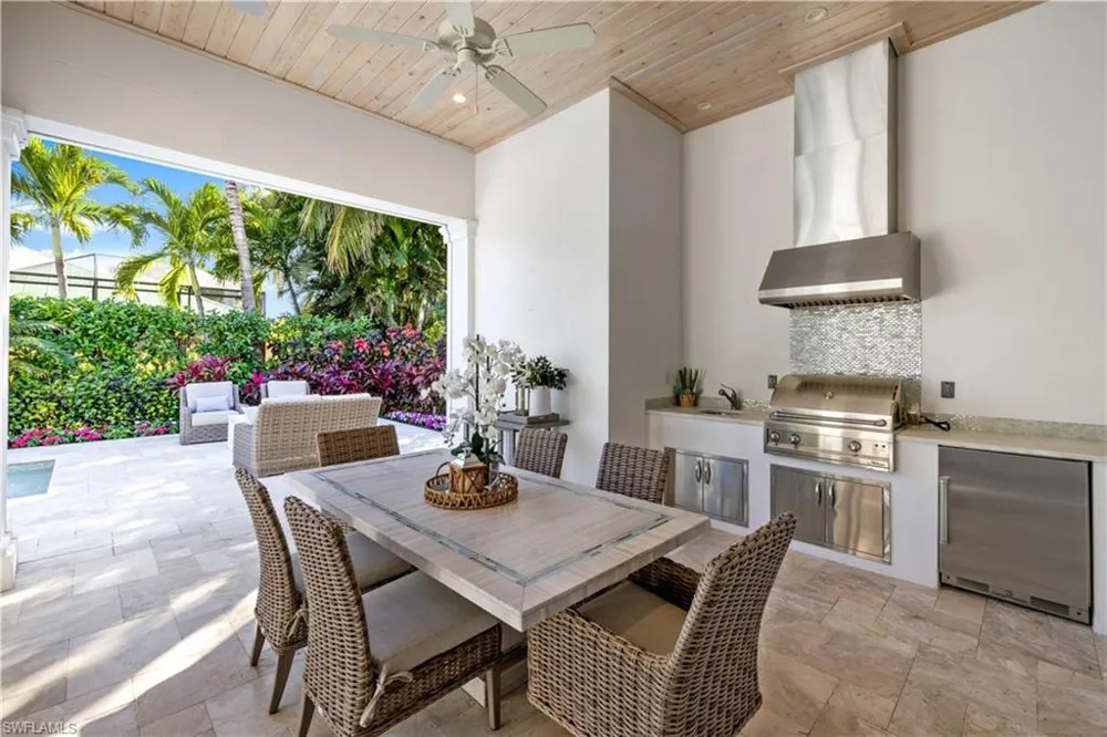 532 Pine Grove Lane Naples, FL 34103