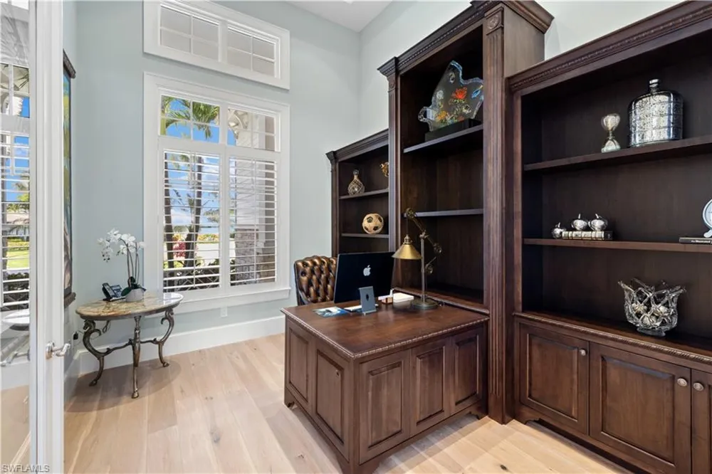 532 Pine Grove Lane Naples, FL 34103