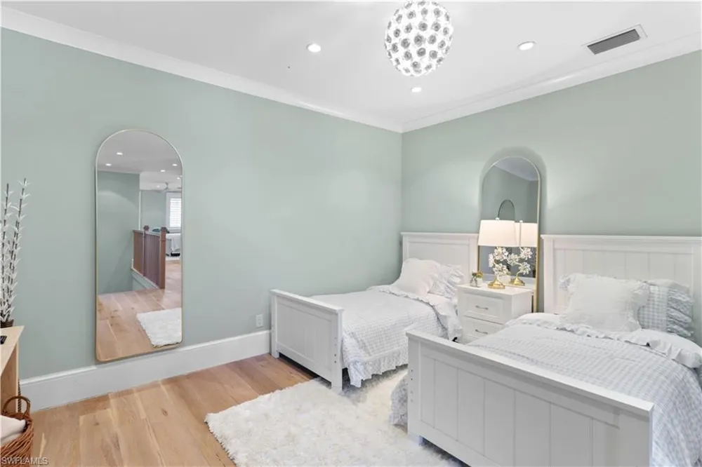 532 Pine Grove Lane Naples, FL 34103