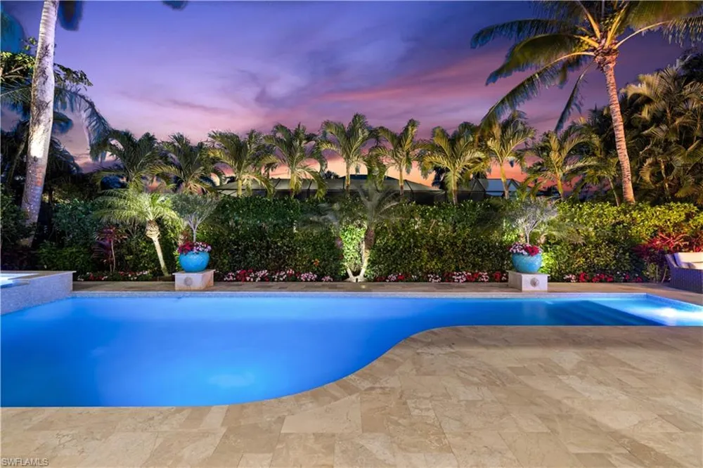 532 Pine Grove Lane Naples, FL 34103