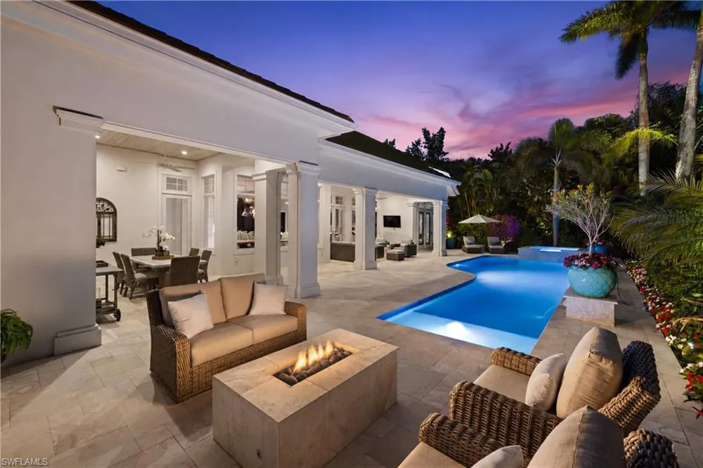 532 Pine Grove Lane Naples, FL 34103