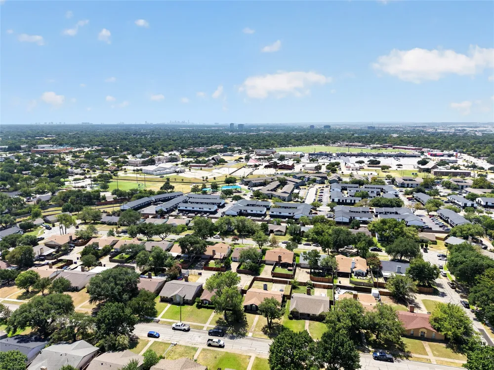 2760 Hollandale Lane Farmers Branch, TX 75234