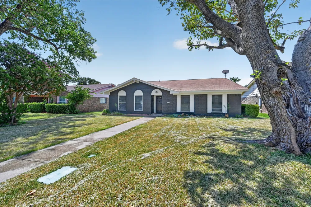 2760 Hollandale Lane Farmers Branch, TX 75234