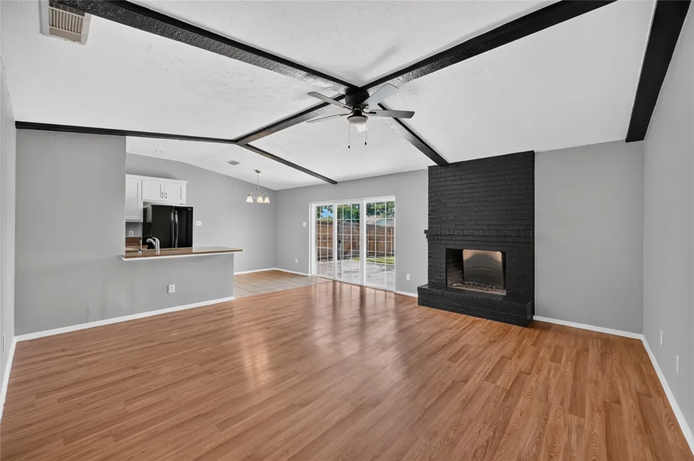 2760 Hollandale Lane Farmers Branch, TX 75234