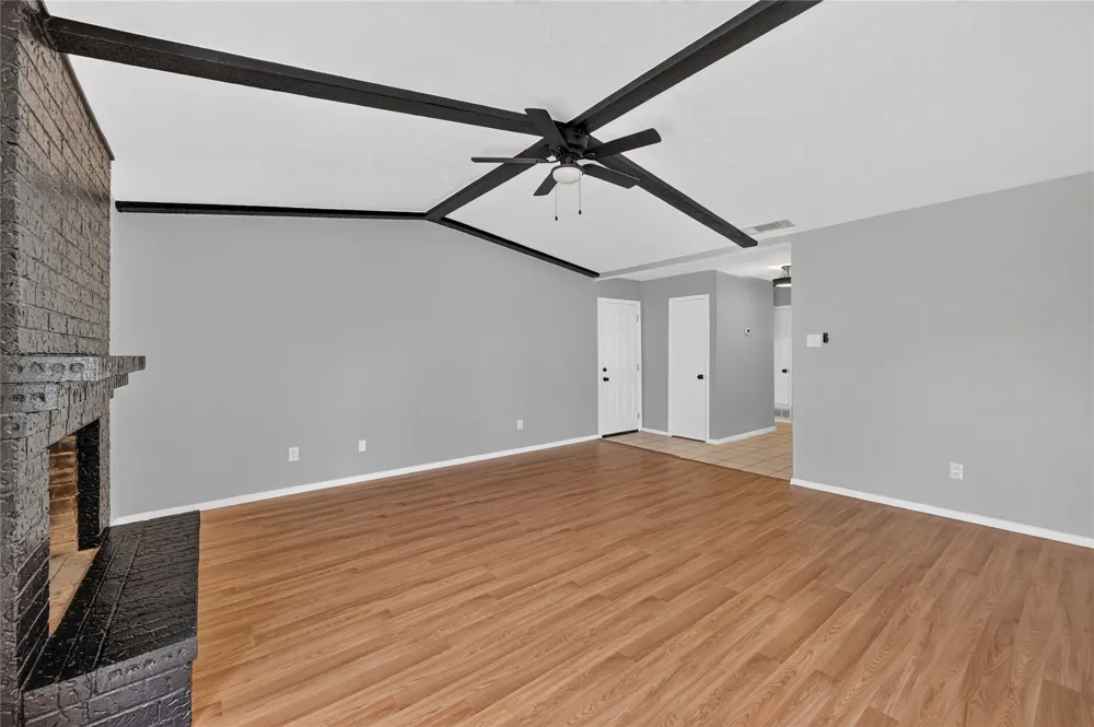2760 Hollandale Lane Farmers Branch, TX 75234