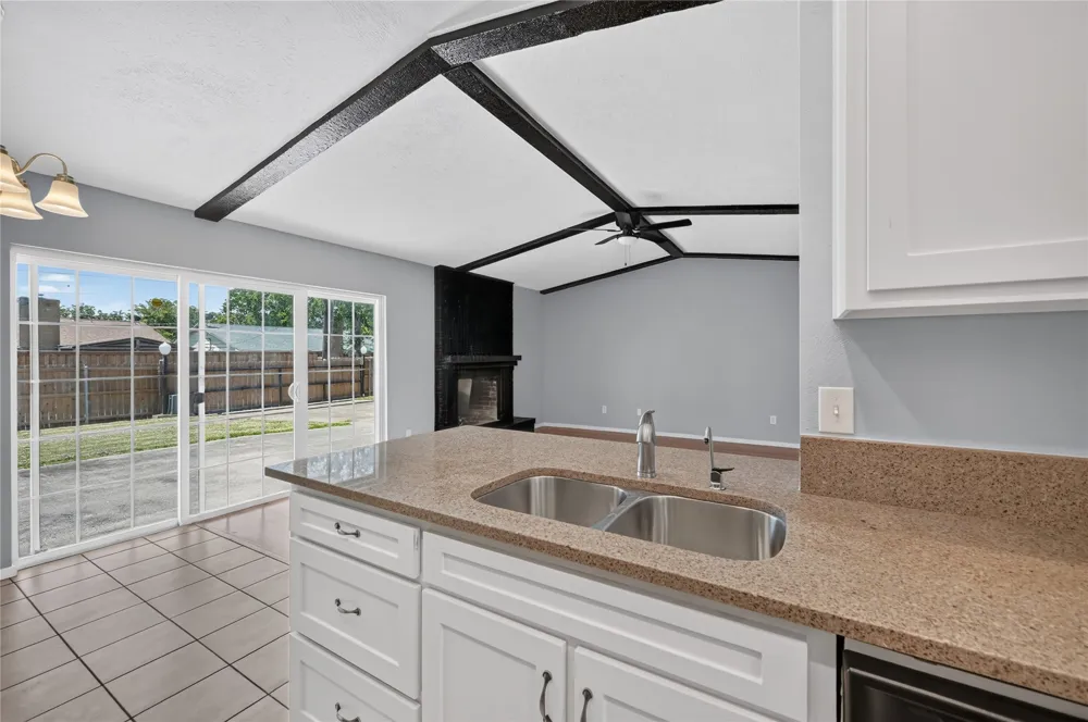 2760 Hollandale Lane Farmers Branch, TX 75234