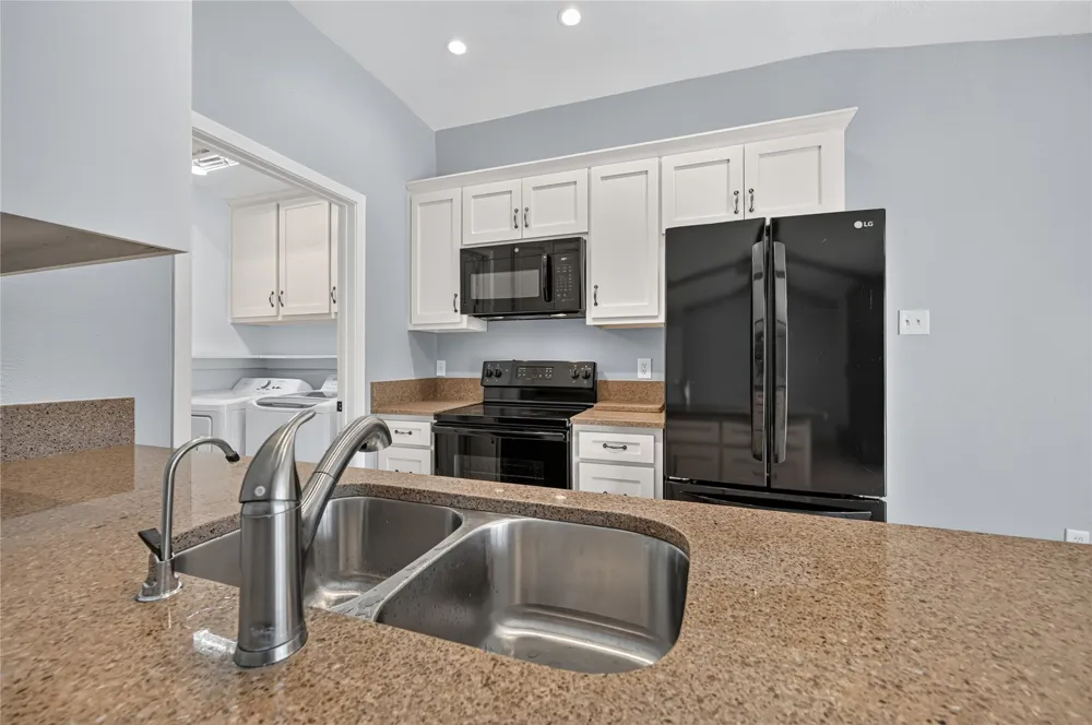 2760 Hollandale Lane Farmers Branch, TX 75234
