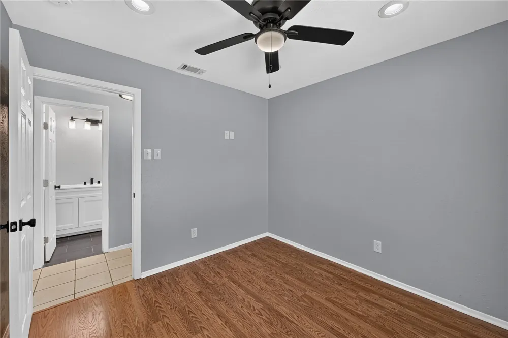2760 Hollandale Lane Farmers Branch, TX 75234