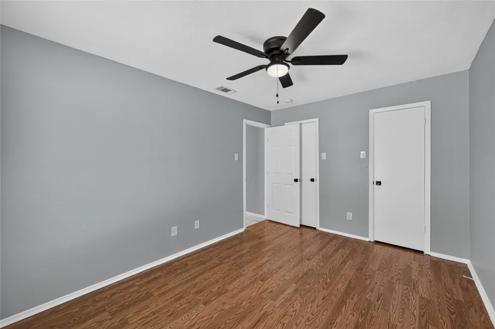 2760 Hollandale Lane Farmers Branch, TX 75234
