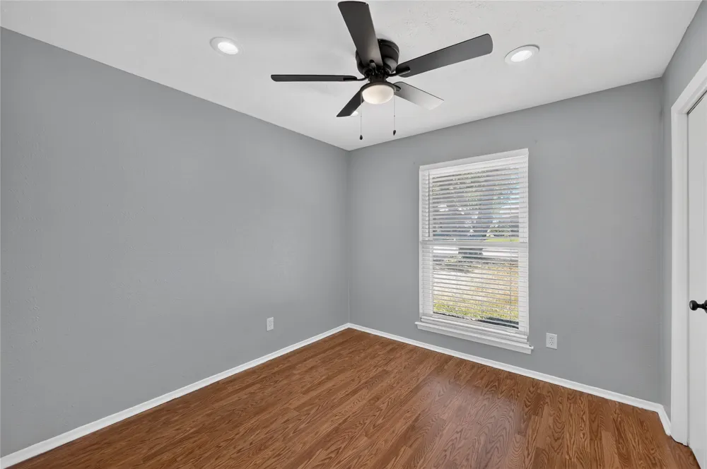 2760 Hollandale Lane Farmers Branch, TX 75234