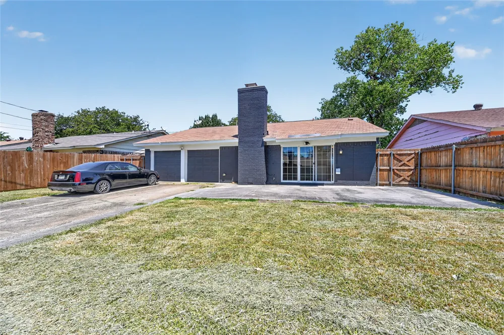 2760 Hollandale Lane Farmers Branch, TX 75234