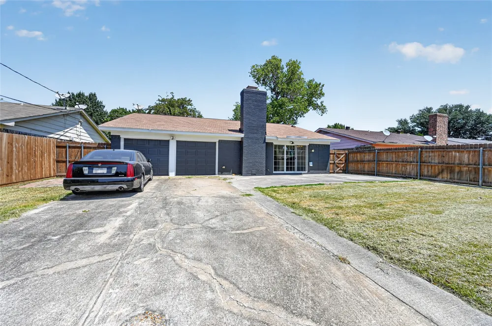 2760 Hollandale Lane Farmers Branch, TX 75234