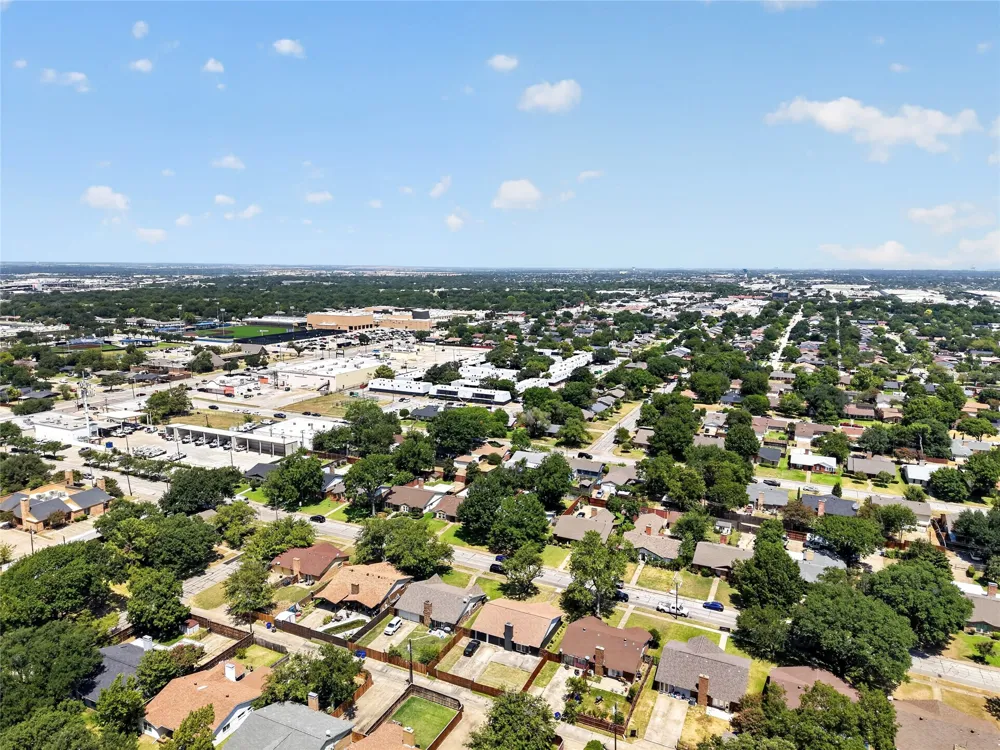 2760 Hollandale Lane Farmers Branch, TX 75234