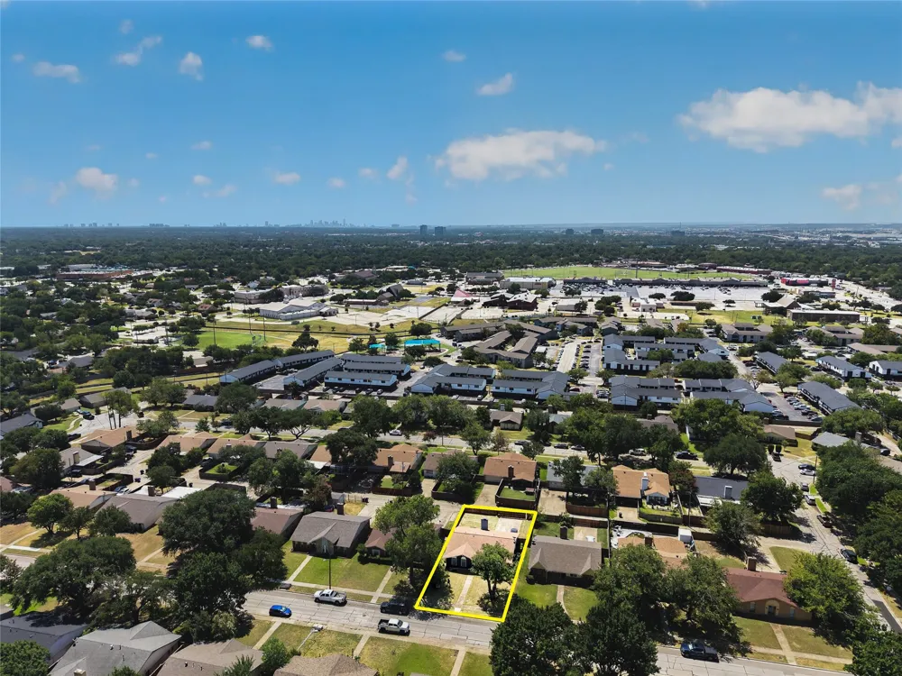 2760 Hollandale Lane Farmers Branch, TX 75234