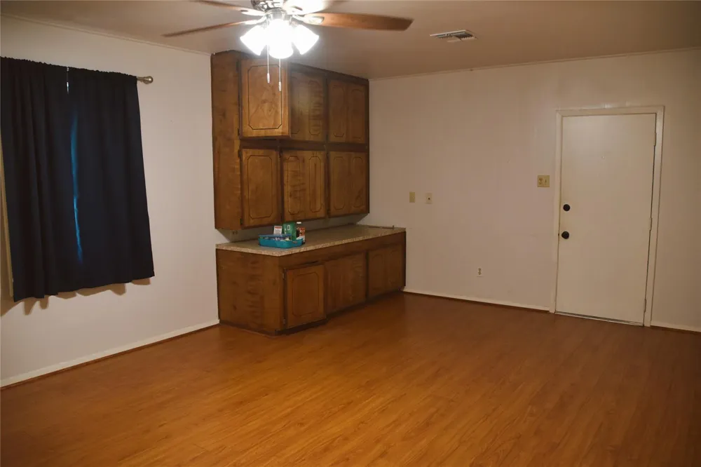 506 Olive Wharton, TX 77488
