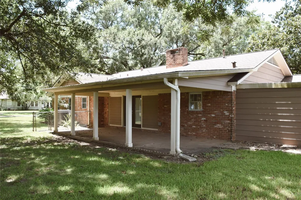 506 Olive Wharton, TX 77488