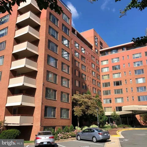 1021 ARLINGTON BOULEVARD #701