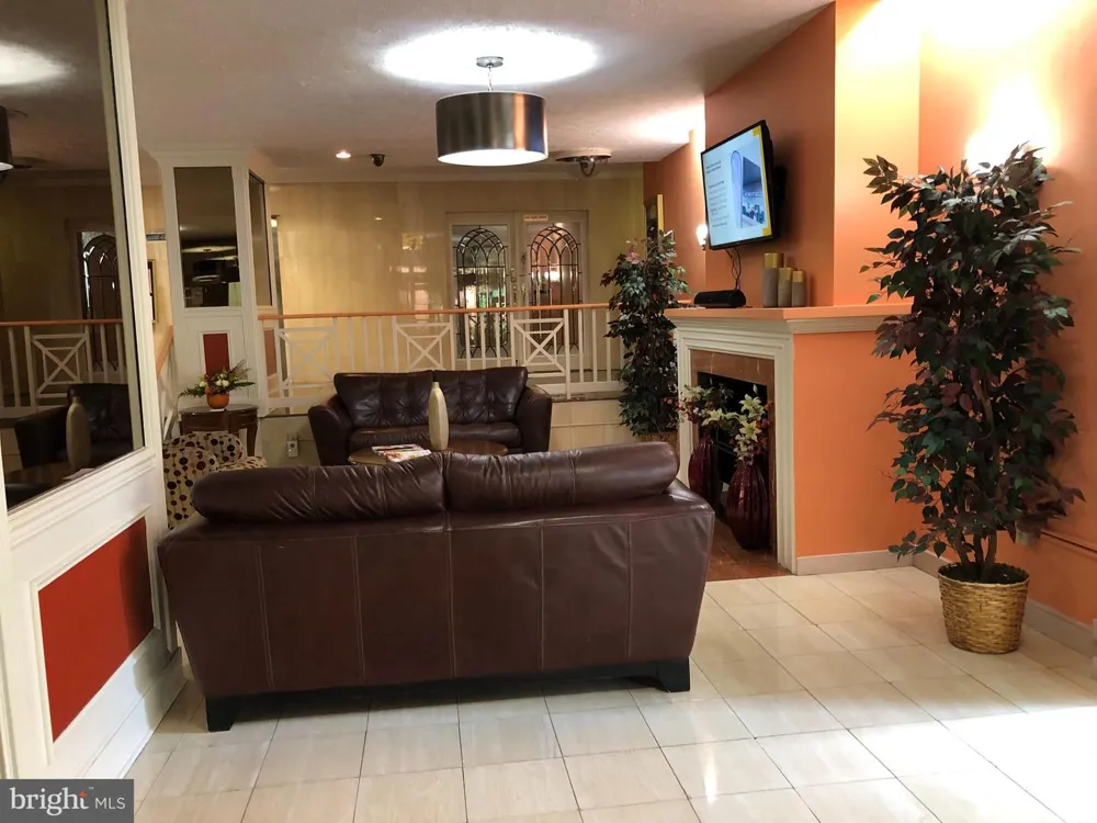 1021 ARLINGTON BOULEVARD #701 Arlington, VA 22209
