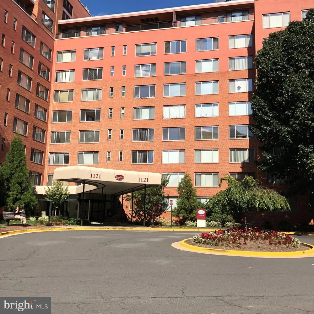 1021 ARLINGTON BOULEVARD #701 Arlington, VA 22209