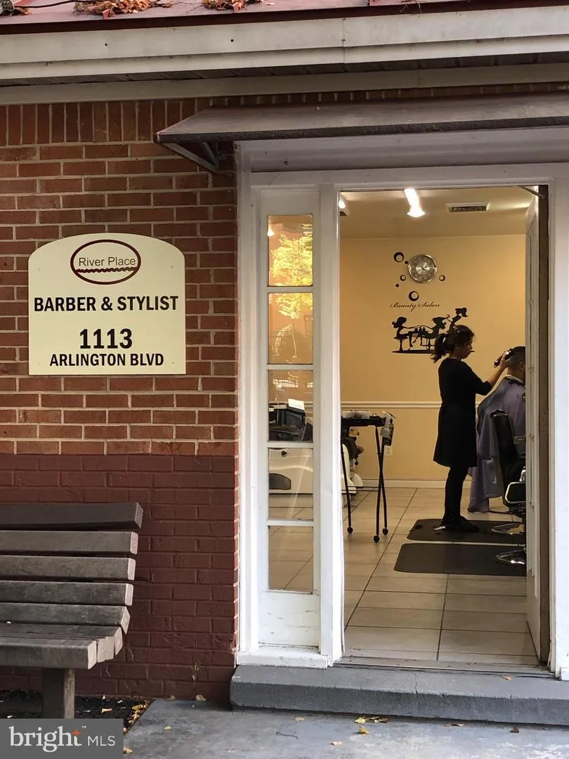 1021 ARLINGTON BOULEVARD #701 Arlington, VA 22209