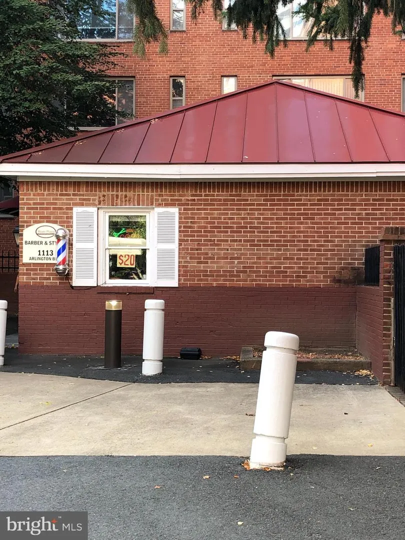 1021 ARLINGTON BOULEVARD #701 Arlington, VA 22209