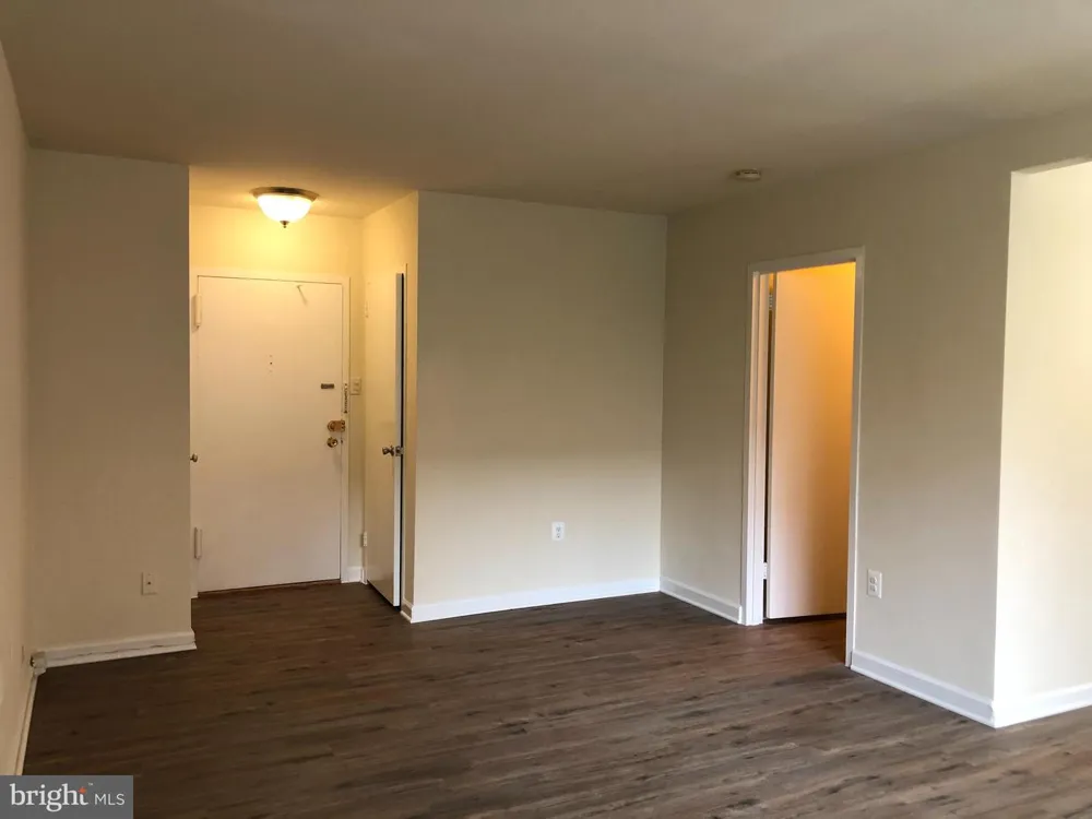 1021 ARLINGTON BOULEVARD #701 Arlington, VA 22209