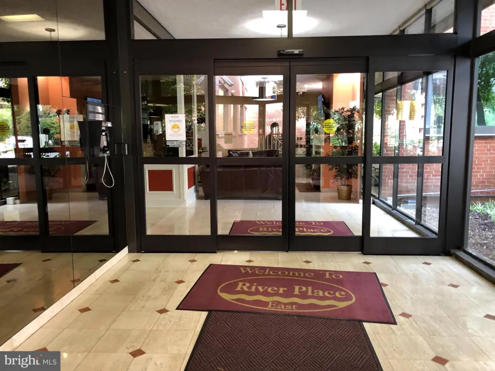 1021 ARLINGTON BOULEVARD #701 Arlington, VA 22209
