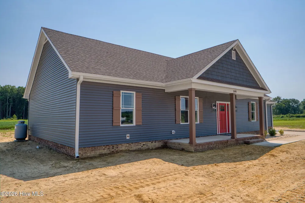 1690 E Bear Swamp Road Hertford, NC 27944