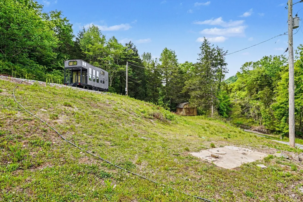 19167 Happy Hollow Rd Buffalo Valley, TN 38548