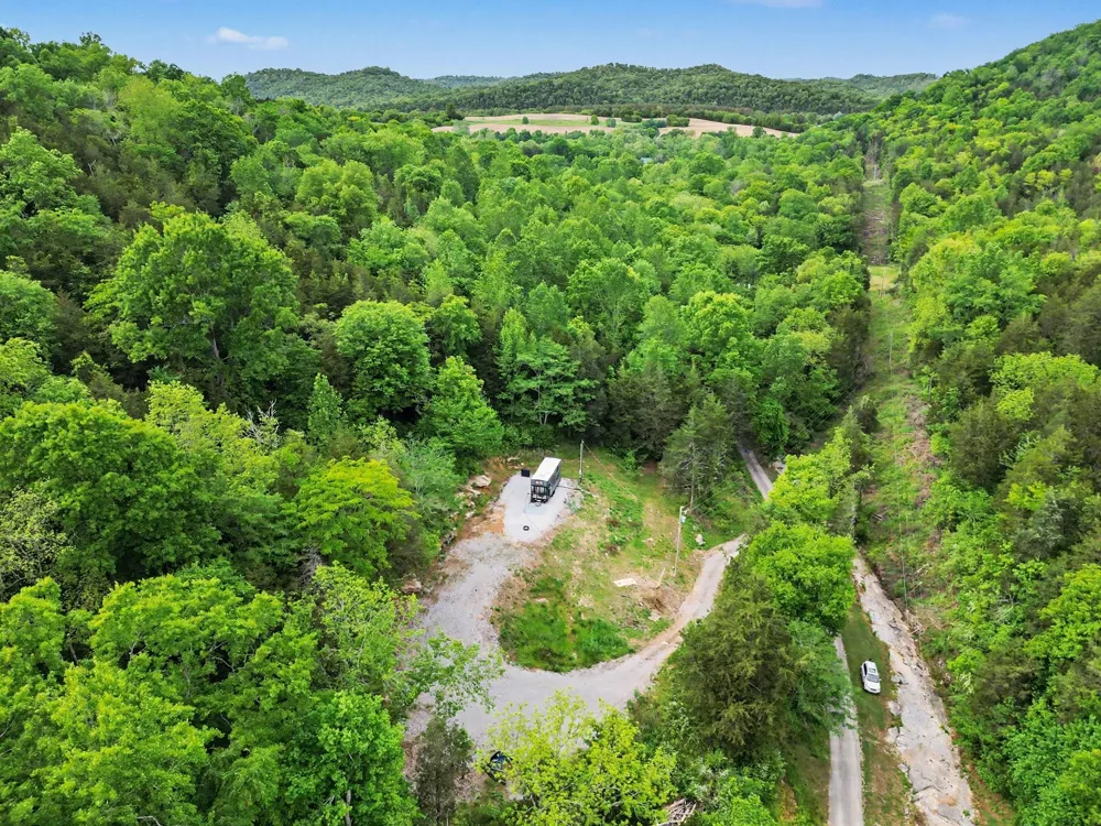 19167 Happy Hollow Rd Buffalo Valley, TN 38548