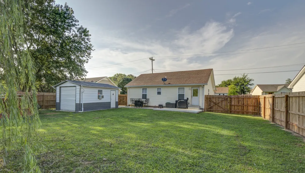 1618 Hannibal Dr Oak Grove, KY 42262